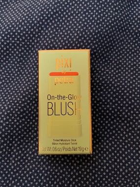 On-the-Glow Blush Stick - Juicy